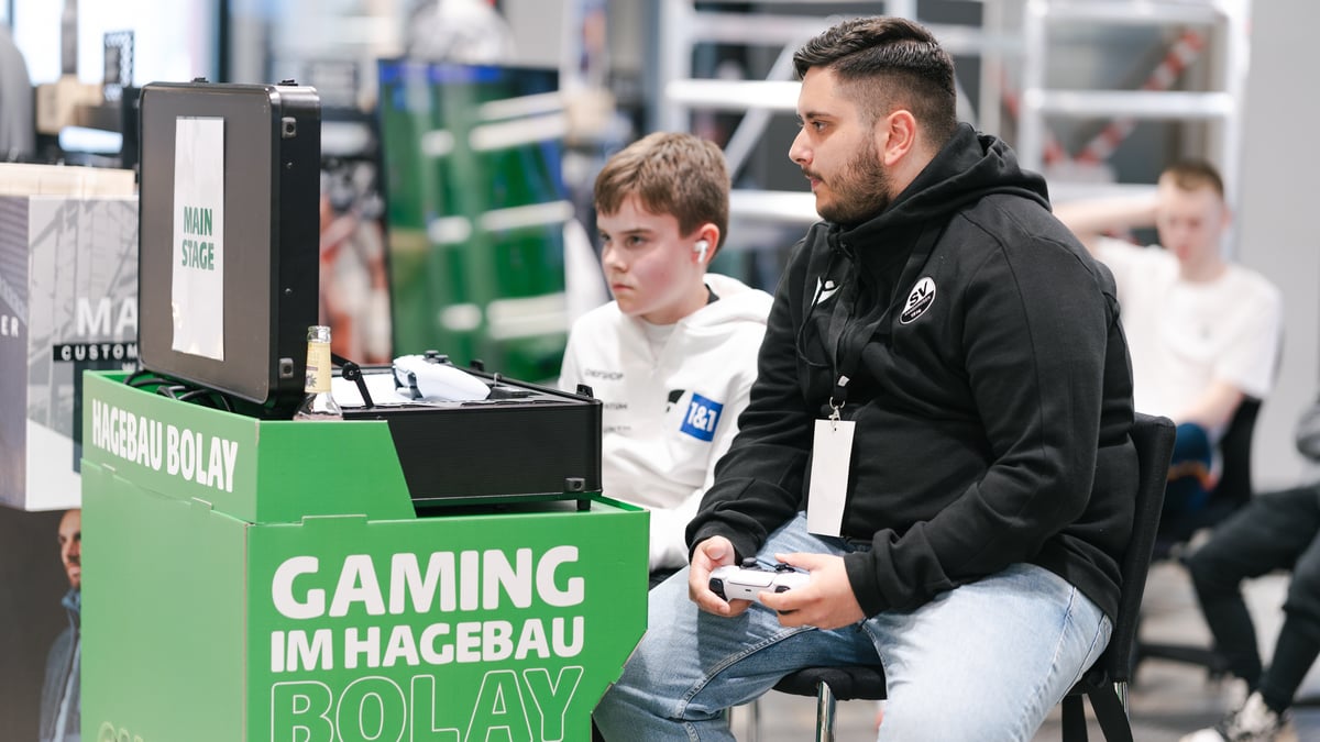Gaming-Day_-18